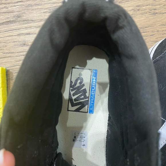 Vans women’s UltraCush 10 - Picture 3 of 3